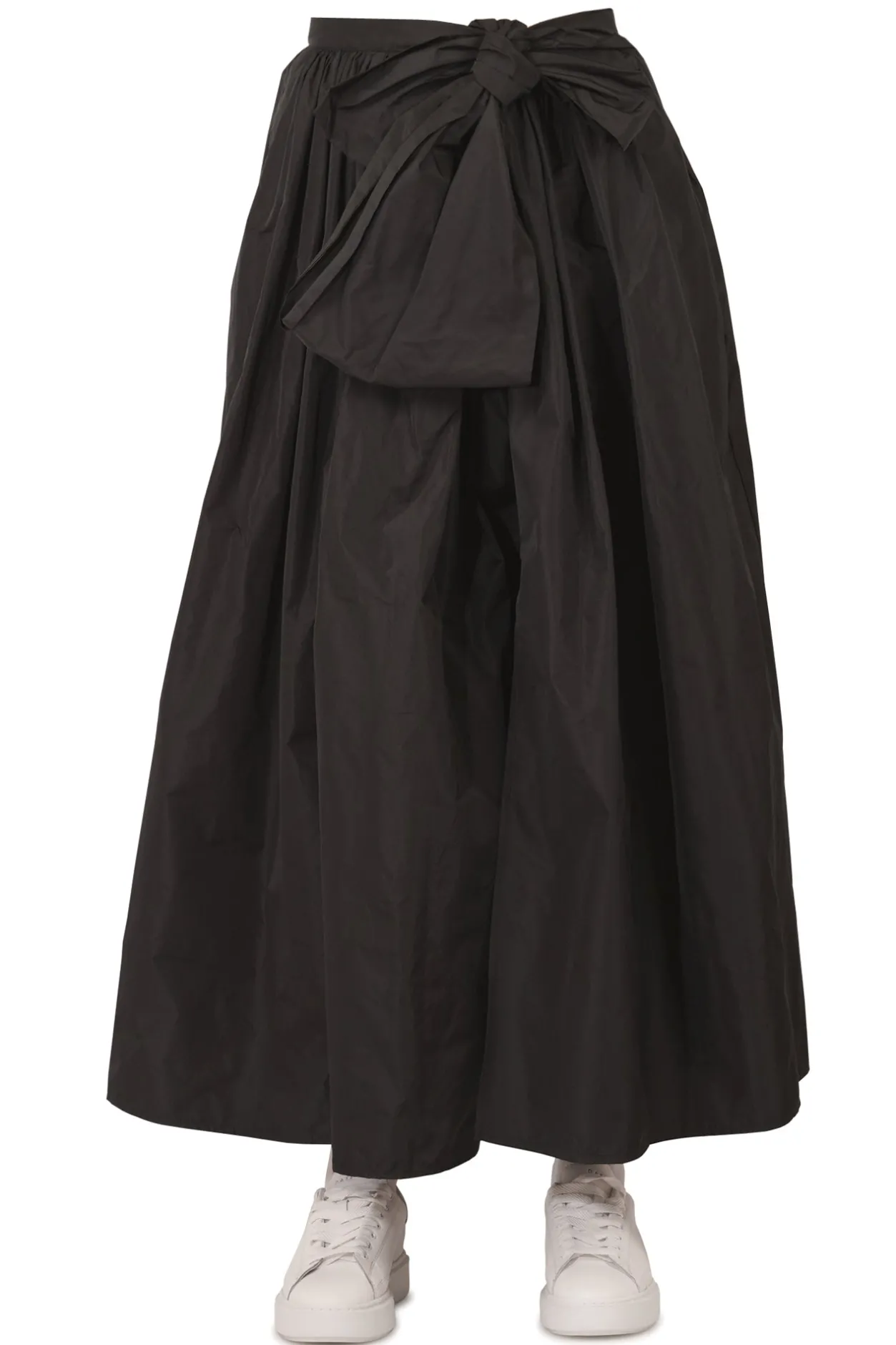 - Gonna - 450584 - Nero^Liviana Conti Clearance